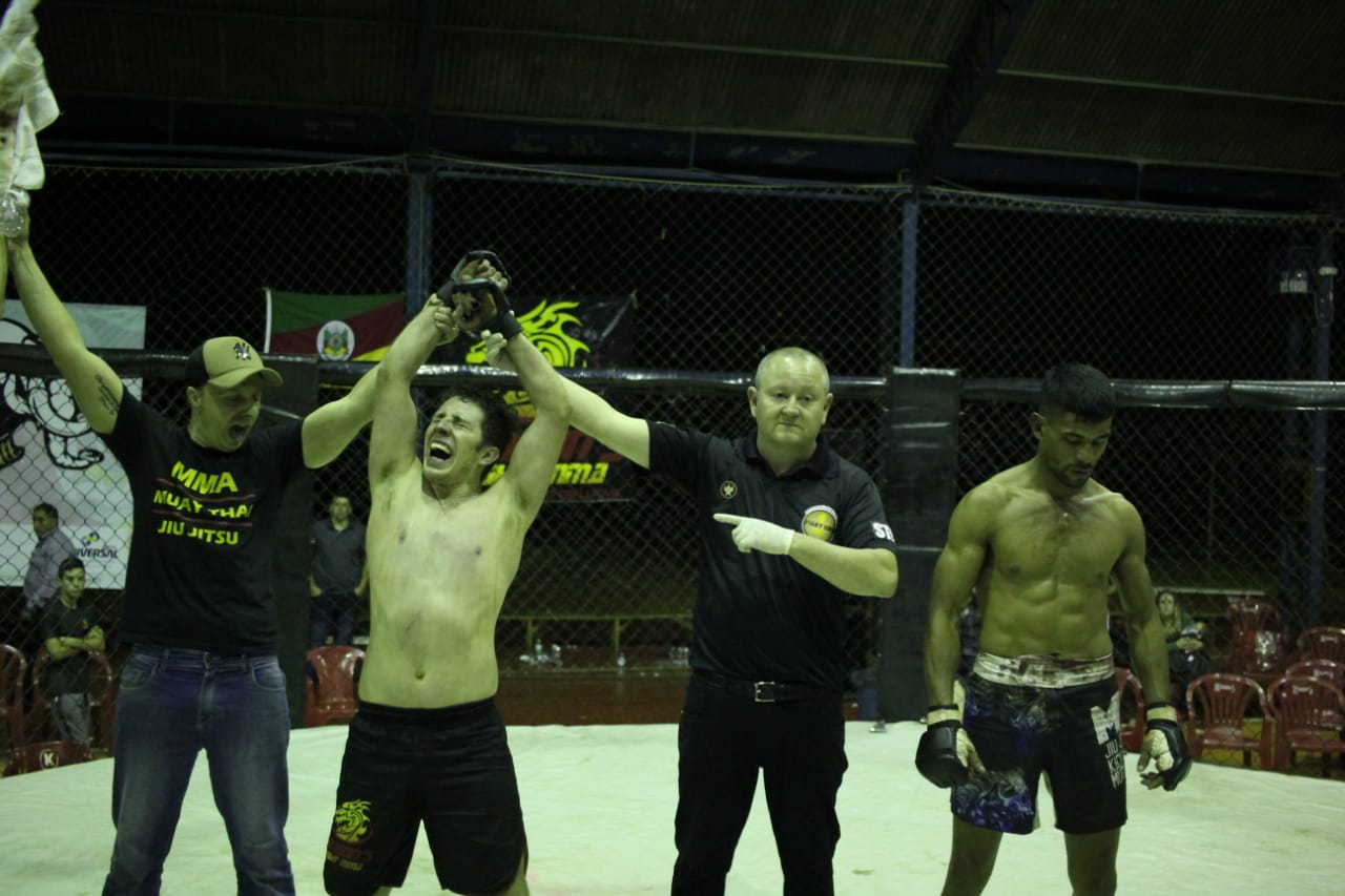 Dragons Fight MMA 3 - Gelson Rocha venceu Ciclon Pereira por decisão unânime